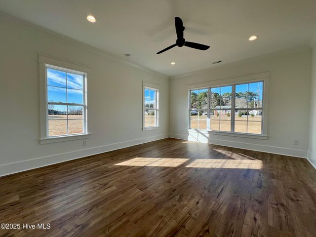 2838 Bates Branch Way, Grimesland, NC 27837