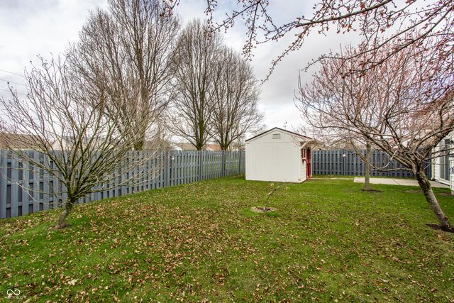 8122 Sand Ridge Circle, Indianapolis, IN 46237