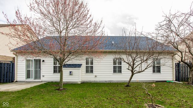 8122 Sand Ridge Circle, Indianapolis, IN 46237