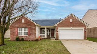 8122 Sand Ridge Circle, Indianapolis, IN 46237