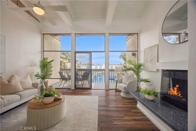 7303 Marina Pacifica Drive, Long Beach, CA 90803