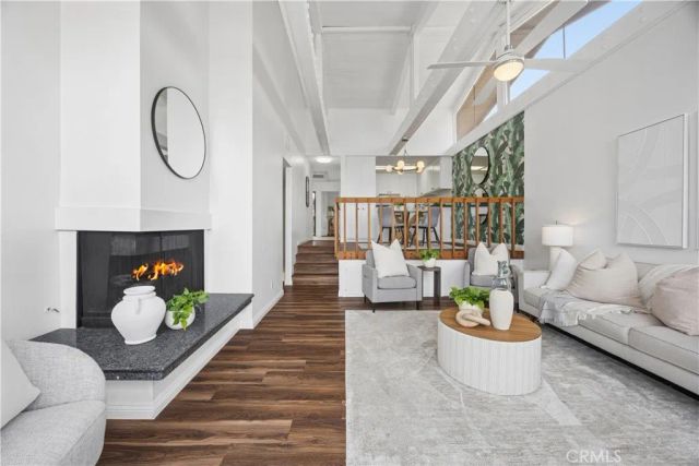 7303 Marina Pacifica Drive, Long Beach, CA 90803