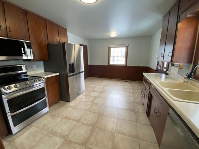 3805 5th Street NW, Rochester, MN 55901