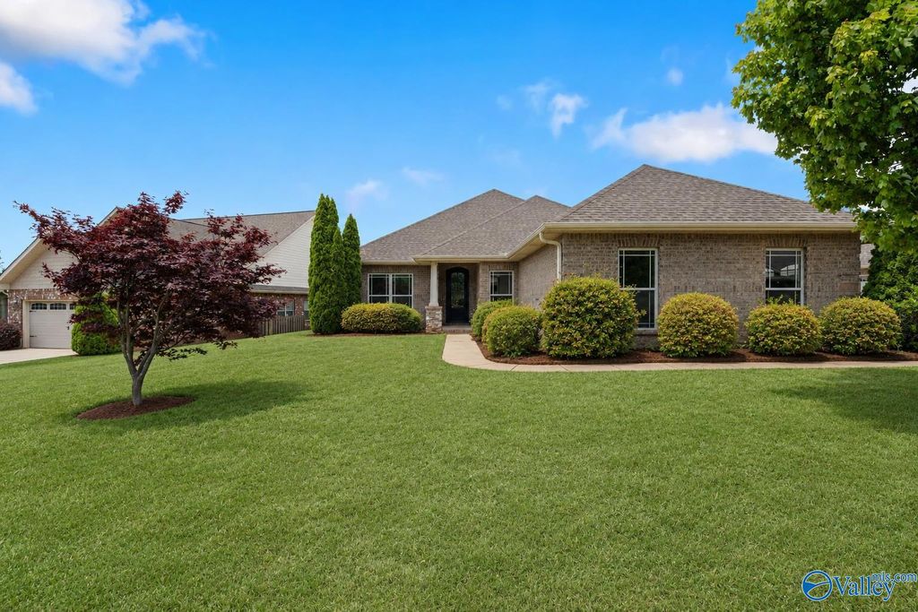 22 Cypress Grove Lane, Huntsville, AL 35824