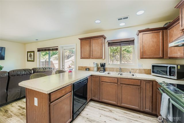 3971 E Roosevelt Avenue, Tacoma, WA 98404