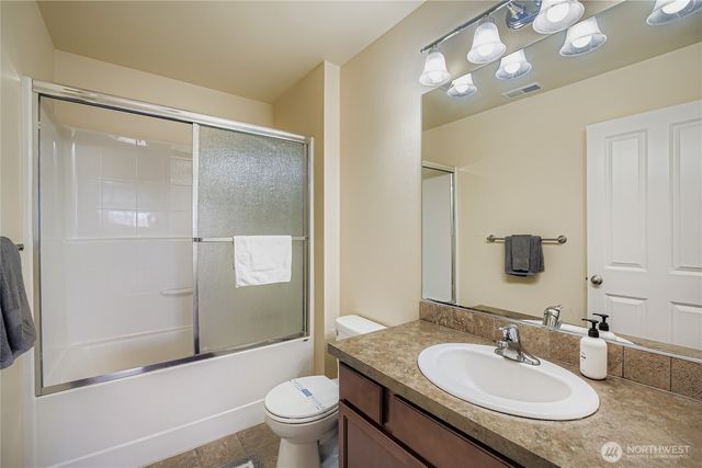 3971 E Roosevelt Avenue, Tacoma, WA 98404