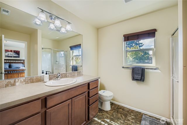 3971 E Roosevelt Avenue, Tacoma, WA 98404