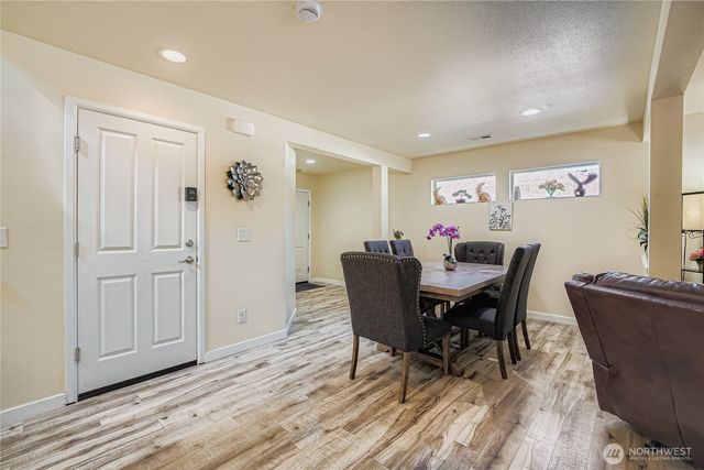 3971 E Roosevelt Avenue, Tacoma, WA 98404