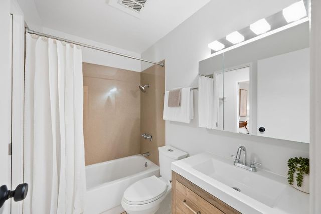 833 N Humboldt Street 504, San Mateo, CA 94401