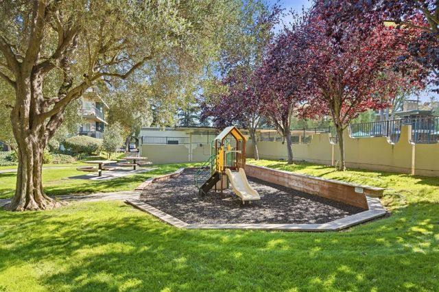 833 N Humboldt Street 504, San Mateo, CA 94401