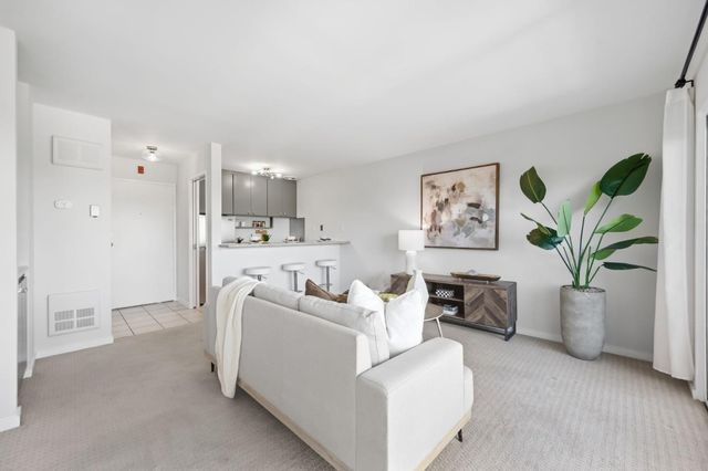 833 N Humboldt Street 504, San Mateo, CA 94401