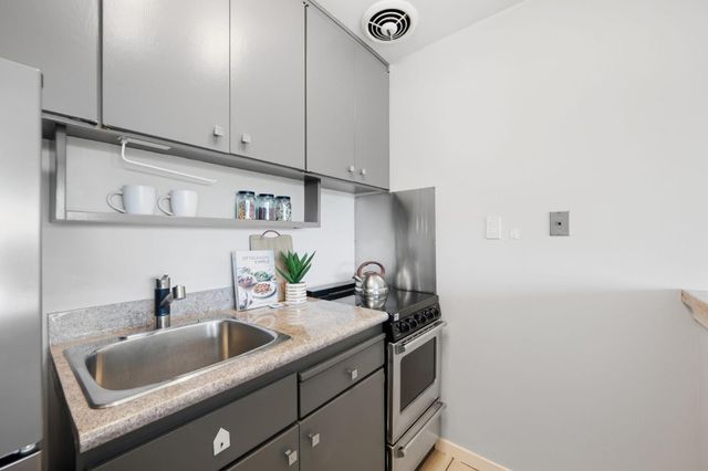 833 N Humboldt Street 504, San Mateo, CA 94401