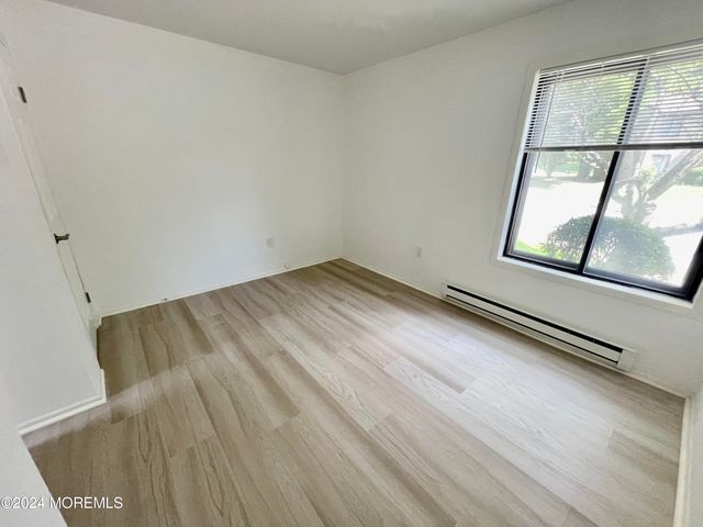 175 Amberly Drive A, Manalapan, NJ 07726