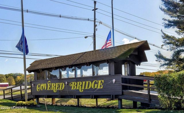 175 Amberly Drive A, Manalapan, NJ 07726