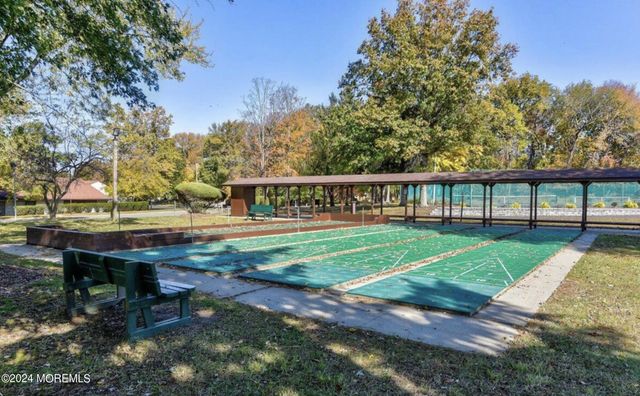 175 Amberly Drive A, Manalapan, NJ 07726