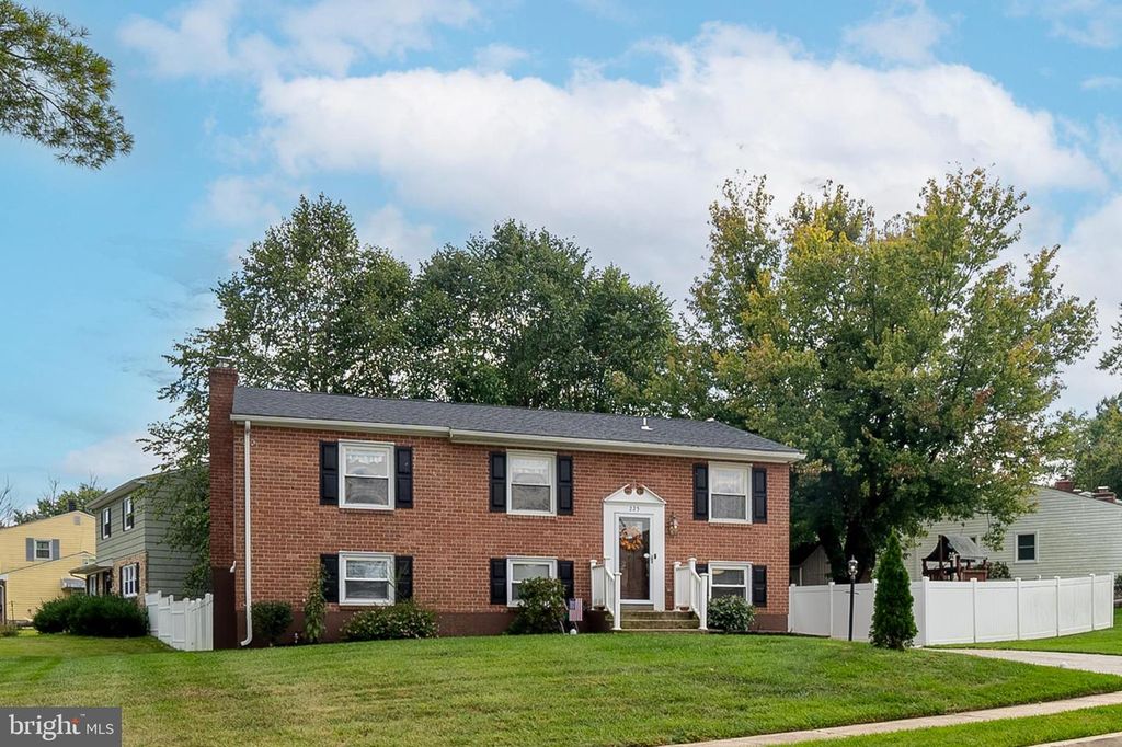 225 NORTHWAY RD, Reisterstown, MD 21136