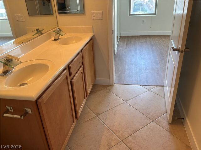 8985 South Durango Drive 2114, Las Vegas, NV 89113