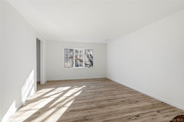 231 Sunflower Lane, Islandia, NY 11749