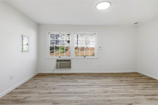 231 Sunflower Lane, Islandia, NY 11749