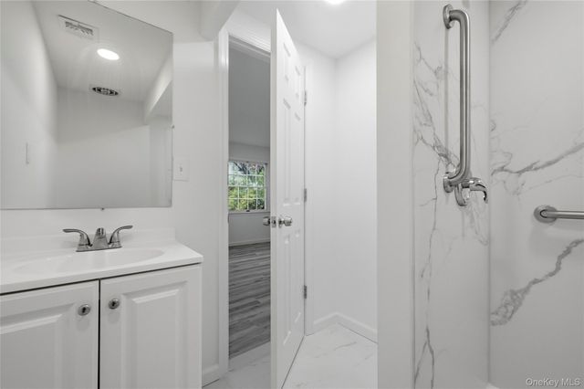 231 Sunflower Lane, Islandia, NY 11749