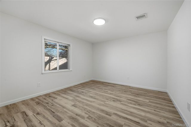 231 Sunflower Lane, Islandia, NY 11749