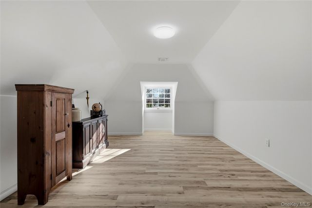 231 Sunflower Lane, Islandia, NY 11749