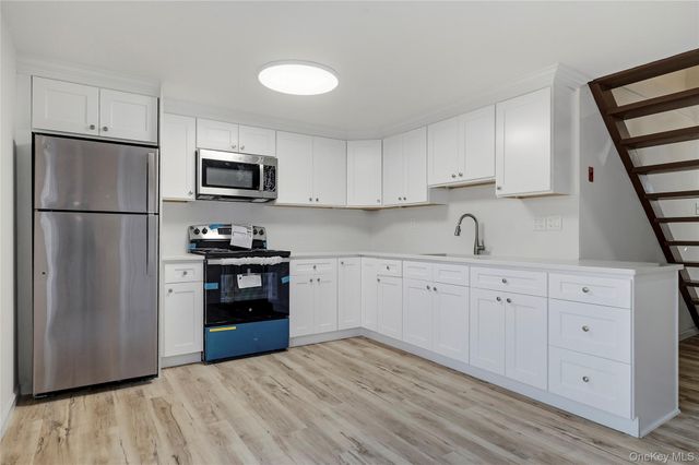 231 Sunflower Lane, Islandia, NY 11749