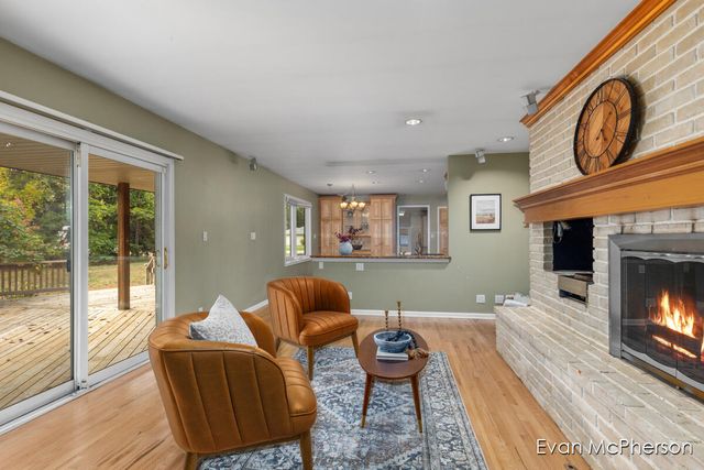 1665 Bayview Drive, Norton Shores, MI 49441