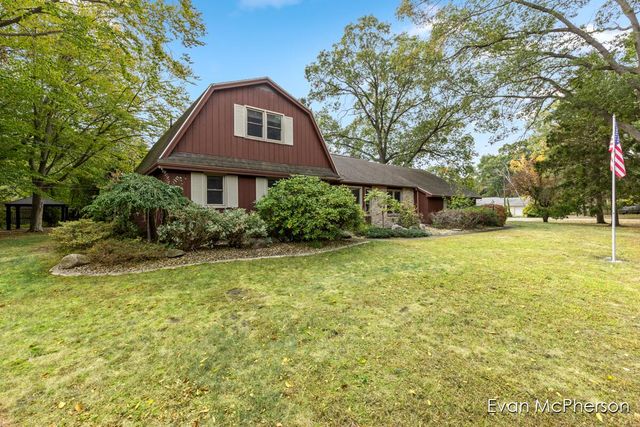 1665 Bayview Drive, Norton Shores, MI 49441