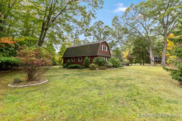 1665 Bayview Drive, Norton Shores, MI 49441