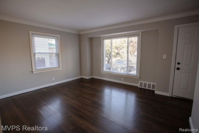 19182 Beaconsfield Street, Detroit, MI 48224