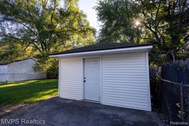 19182 Beaconsfield Street, Detroit, MI 48224