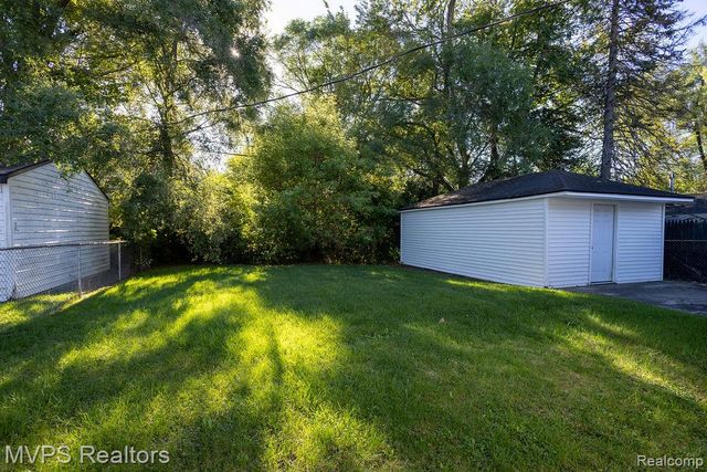 19182 Beaconsfield Street, Detroit, MI 48224