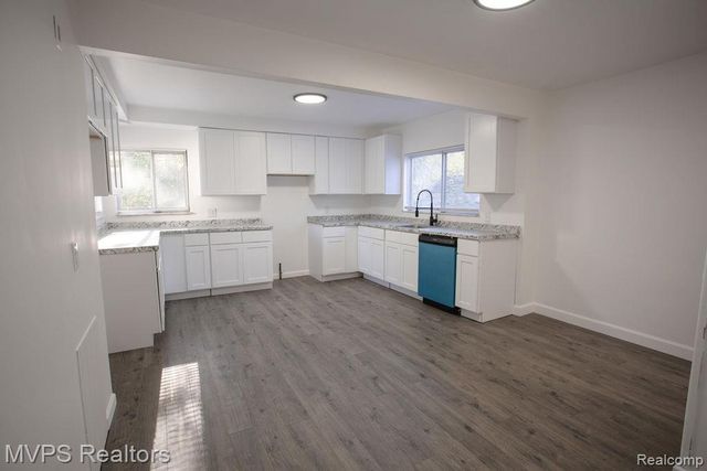 19182 Beaconsfield Street, Detroit, MI 48224