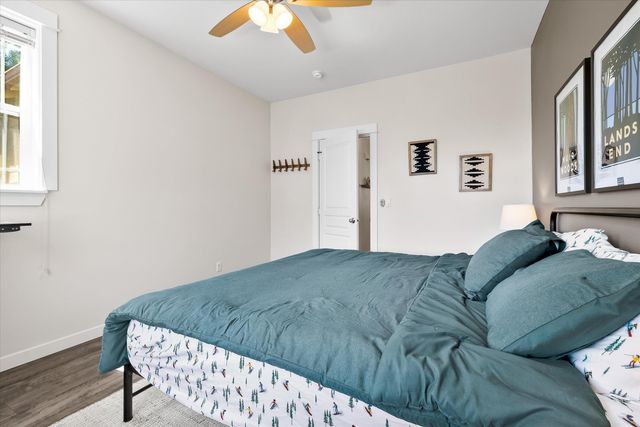 2106 NW Black Pines Place, Bend, OR 97703