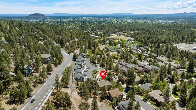 2106 NW Black Pines Place, Bend, OR 97703