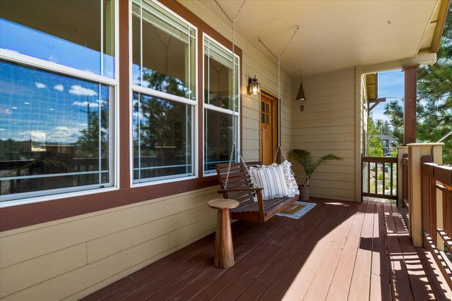 2106 NW Black Pines Place, Bend, OR 97703