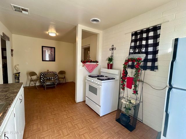 444 W VALENTINE Street, Superior, AZ 85173