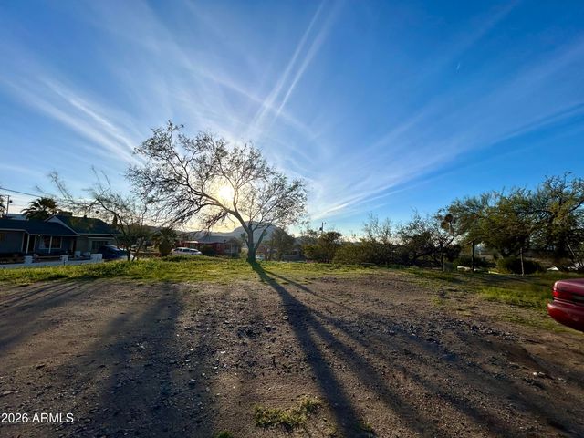 444 W VALENTINE Street, Superior, AZ 85173