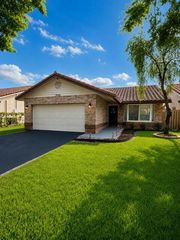 2696 NW 94th Avenue, Coral Springs, FL 33065