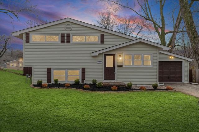 3507 Ruysser Road, Kansas City, MO 64137