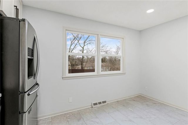 3507 Ruysser Road, Kansas City, MO 64137