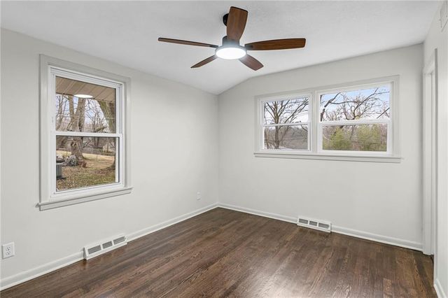 3507 Ruysser Road, Kansas City, MO 64137