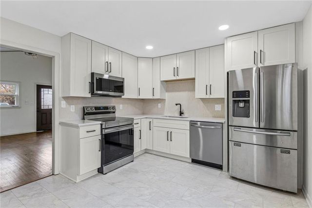 3507 Ruysser Road, Kansas City, MO 64137