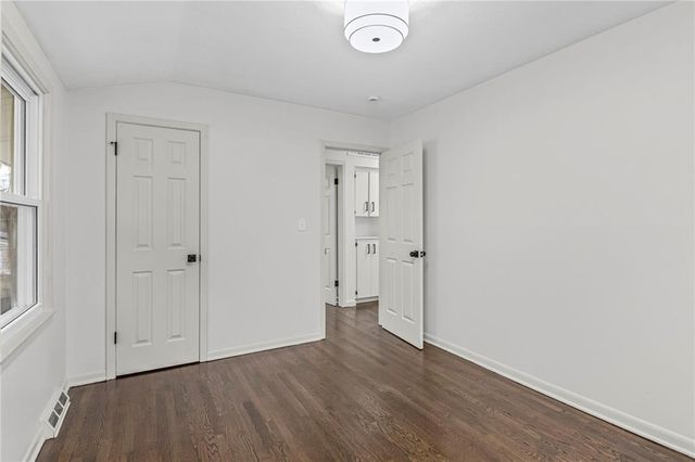 3507 Ruysser Road, Kansas City, MO 64137