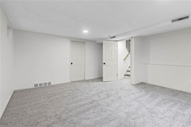 3507 Ruysser Road, Kansas City, MO 64137