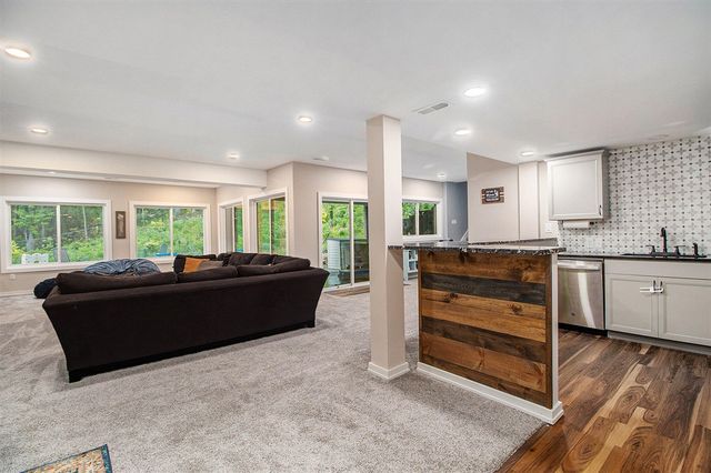 1881 Sienna Street, Kalamazoo, MI 49009