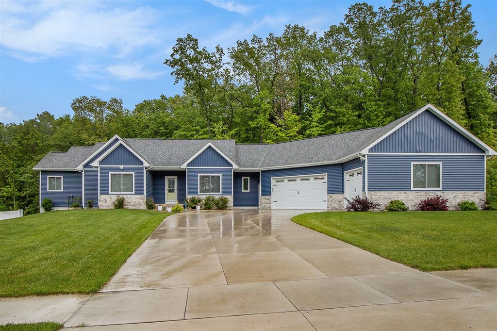 1881 Sienna Street, Kalamazoo, MI 49009