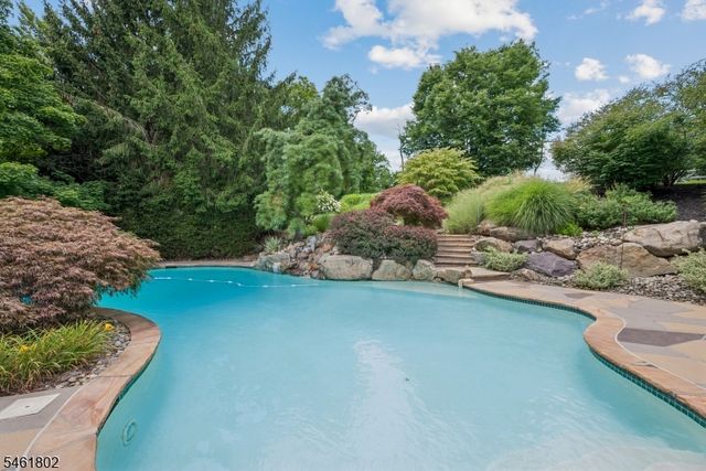 37 COLTS GLEN LANE, Bernards Twp., NJ 07920