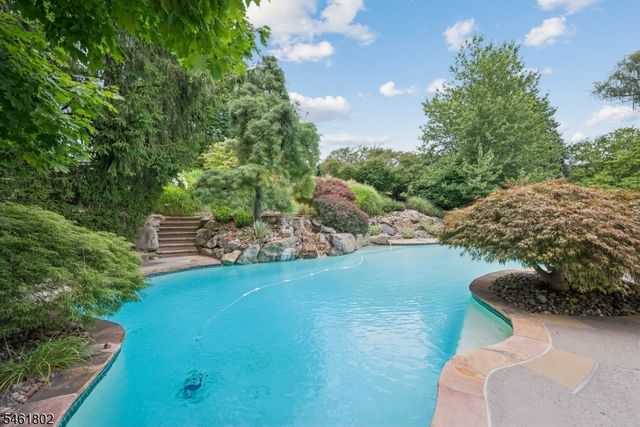 37 COLTS GLEN LANE, Bernards Twp., NJ 07920
